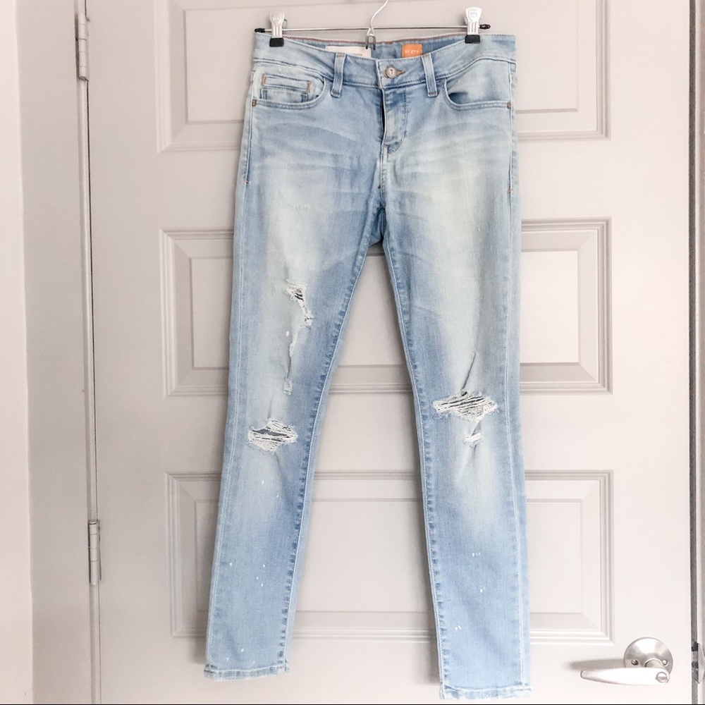 PILCRO Light Wash Ripped Skinny Jeans